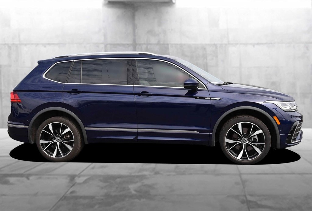 Volkswagen Tiguan Vehicle Full-screen Gallery Image 5