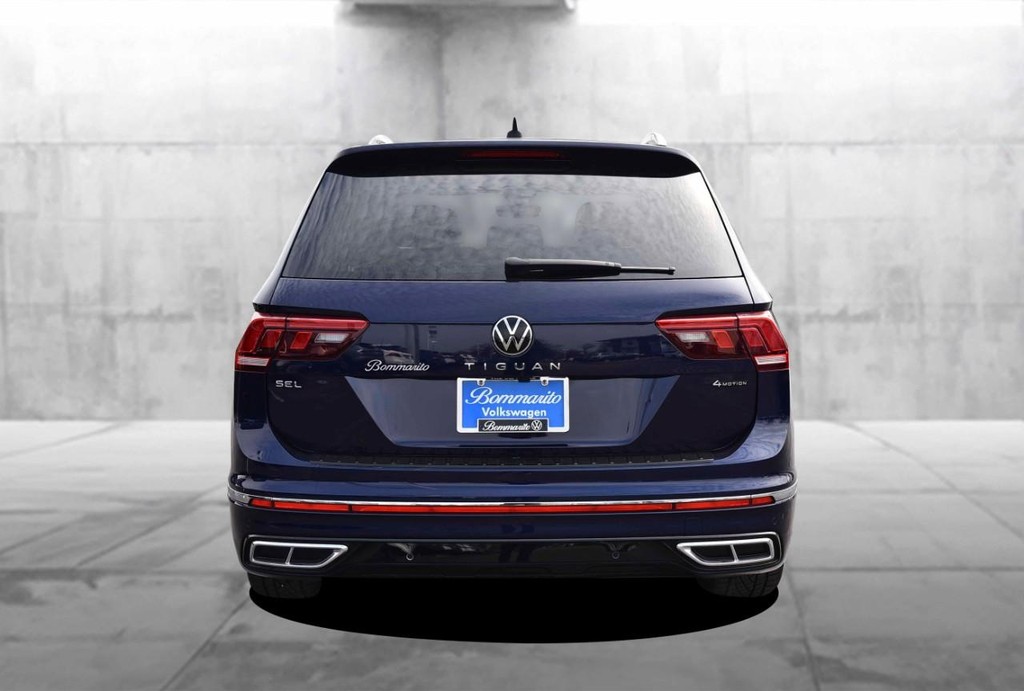 Volkswagen Tiguan Vehicle Full-screen Gallery Image 6