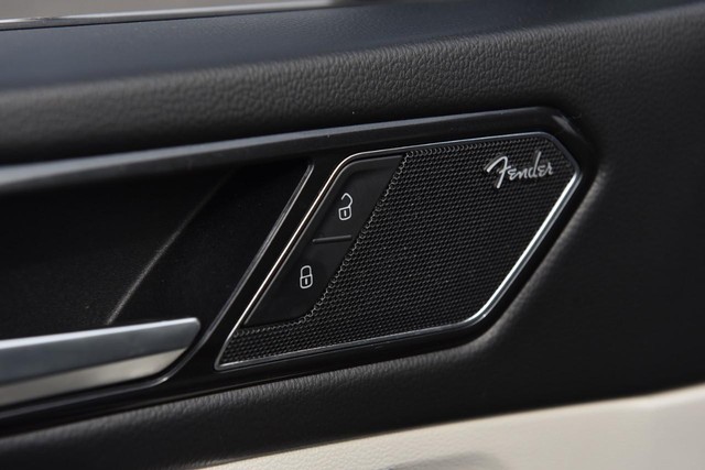 Volkswagen Tiguan Vehicle Image 10