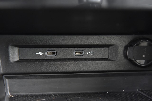 Volkswagen Tiguan Vehicle Image 17