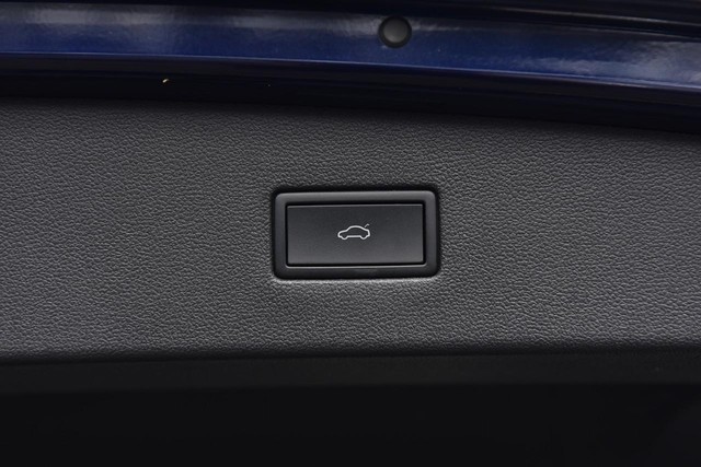 Volkswagen Tiguan Vehicle Image 29