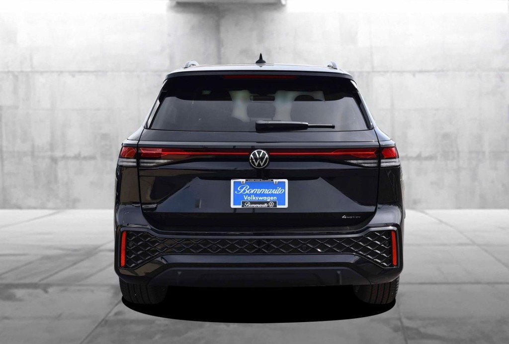Volkswagen Tiguan Vehicle Full-screen Gallery Image 5