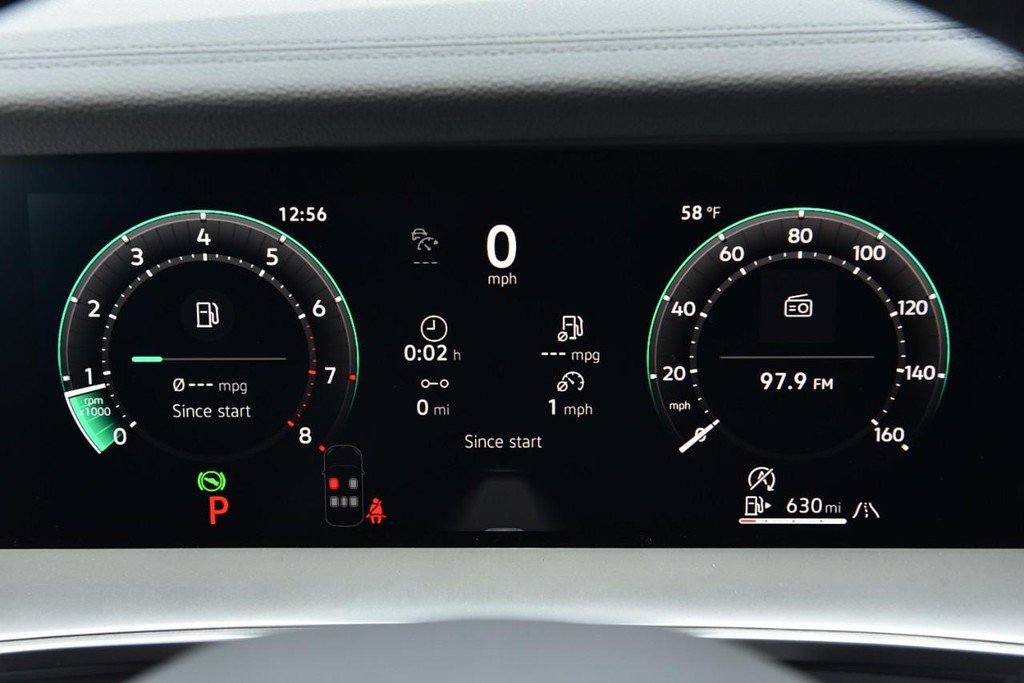 Volkswagen Tiguan Vehicle Full-screen Gallery Image 12