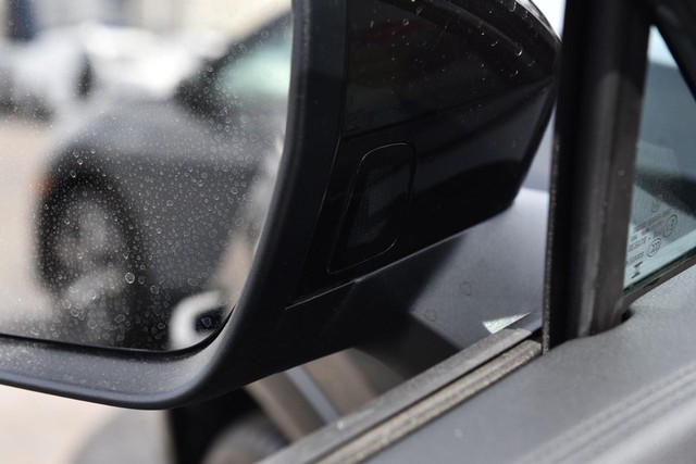 Volkswagen Tiguan Vehicle Image 10