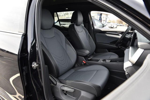 Volkswagen Tiguan Vehicle Image 20