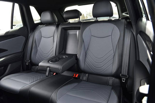 Volkswagen Tiguan Vehicle Image 22