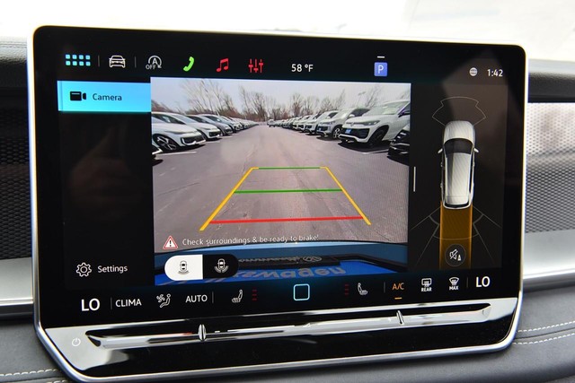 Volkswagen Tiguan Vehicle Image 13