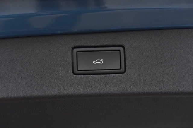 Volkswagen Tiguan Vehicle Image 26