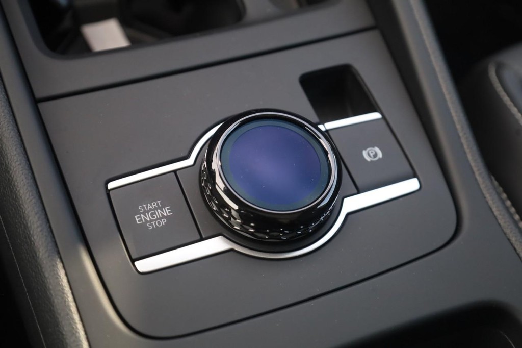 Volkswagen Tiguan Vehicle Full-screen Gallery Image 17
