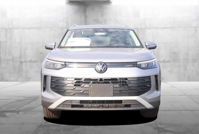 Volkswagen Tiguan Vehicle Image 04