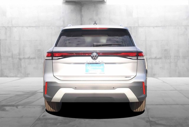 Volkswagen Tiguan Vehicle Image 06