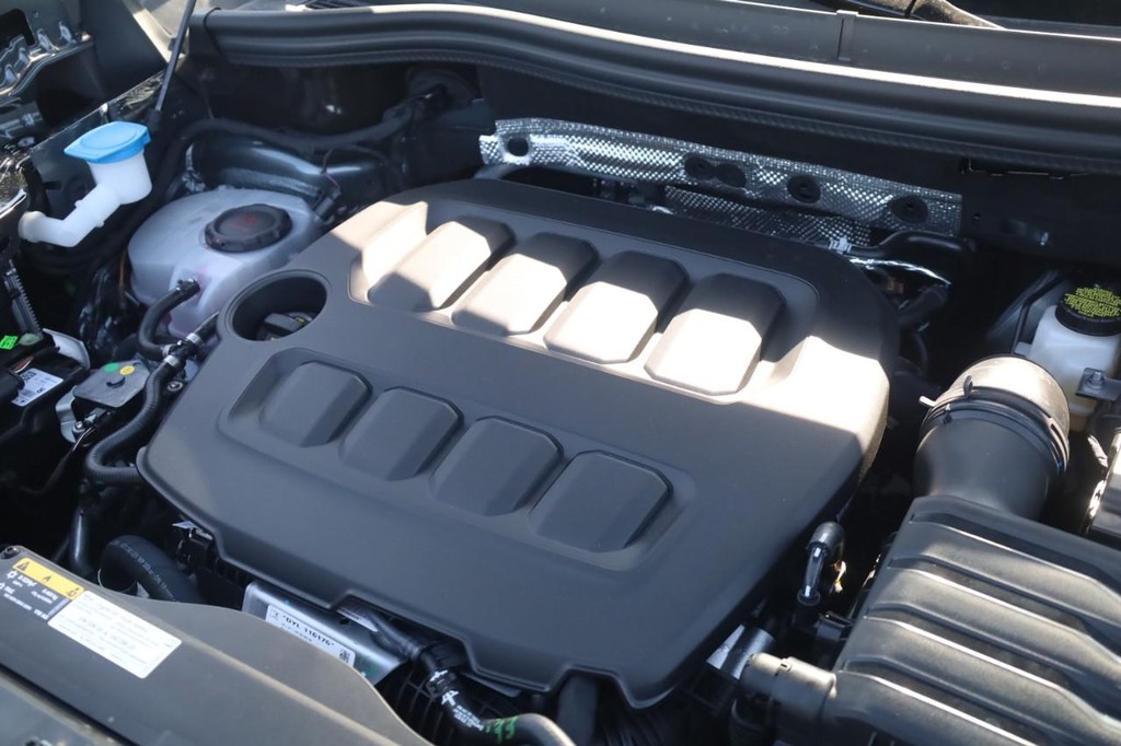 Volkswagen Tiguan Vehicle Full-screen Gallery Image 24