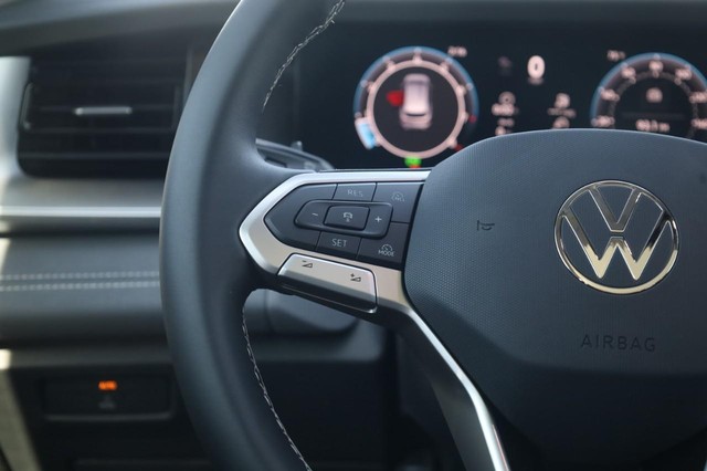 Volkswagen Tiguan Vehicle Image 10