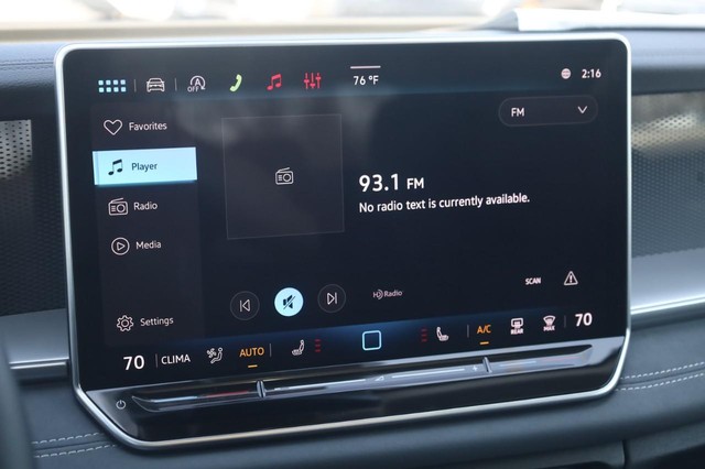 Volkswagen Tiguan Vehicle Image 15