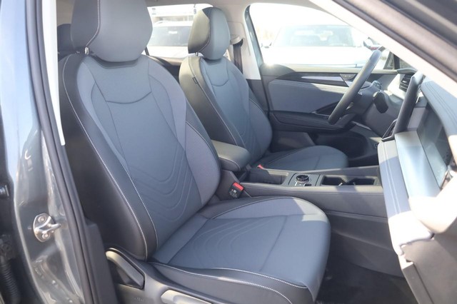 Volkswagen Tiguan Vehicle Image 20