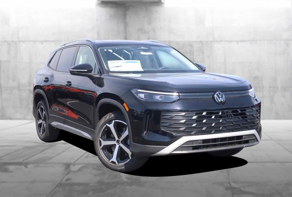 Volkswagen Tiguan Vehicle Full-screen Gallery Image 2