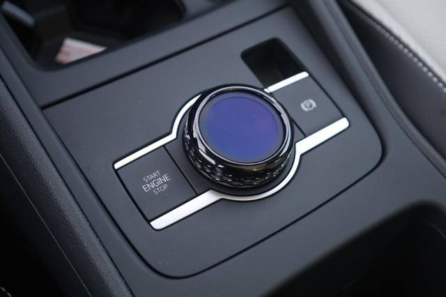 Volkswagen Tiguan Vehicle Image 16