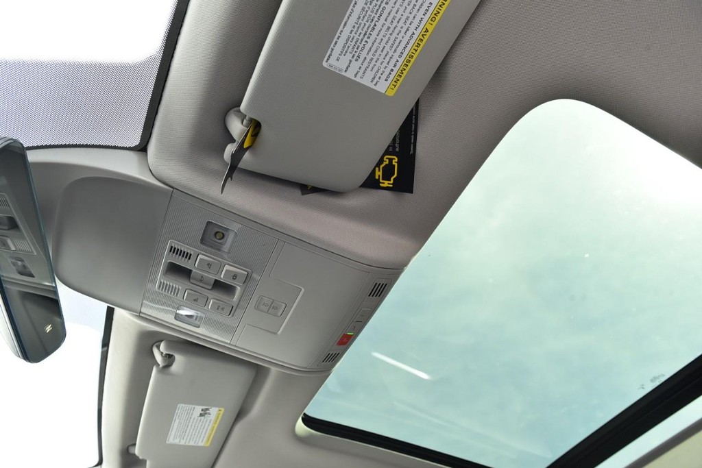 Volkswagen Taos Vehicle Full-screen Gallery Image 22