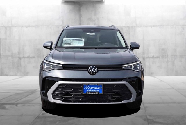 Volkswagen Taos Vehicle Image 04