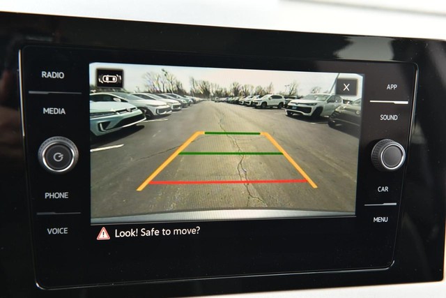 Volkswagen Taos Vehicle Image 12