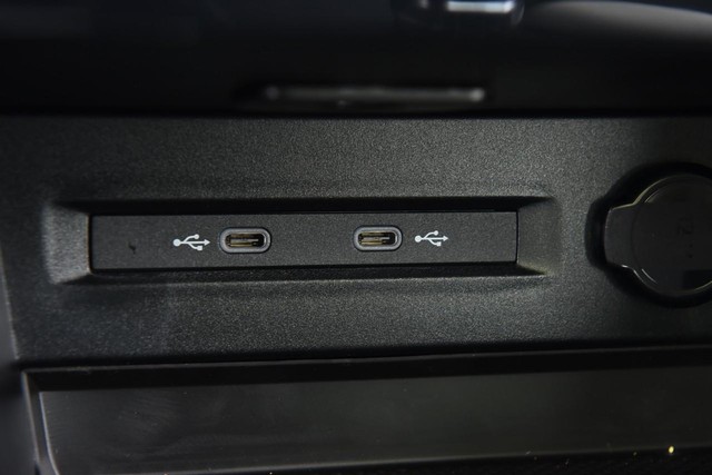 Volkswagen Taos Vehicle Image 15