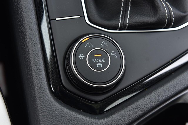 Volkswagen Taos Vehicle Image 17