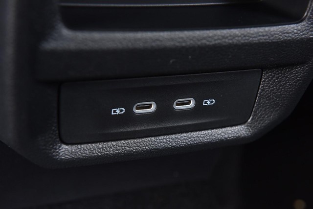 Volkswagen Taos Vehicle Image 25