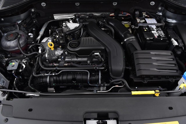 Volkswagen Taos Vehicle Image 27