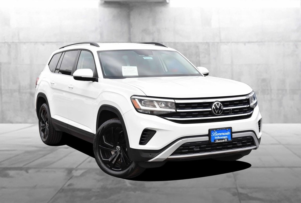 Volkswagen Atlas Vehicle Full-screen Gallery Image 2