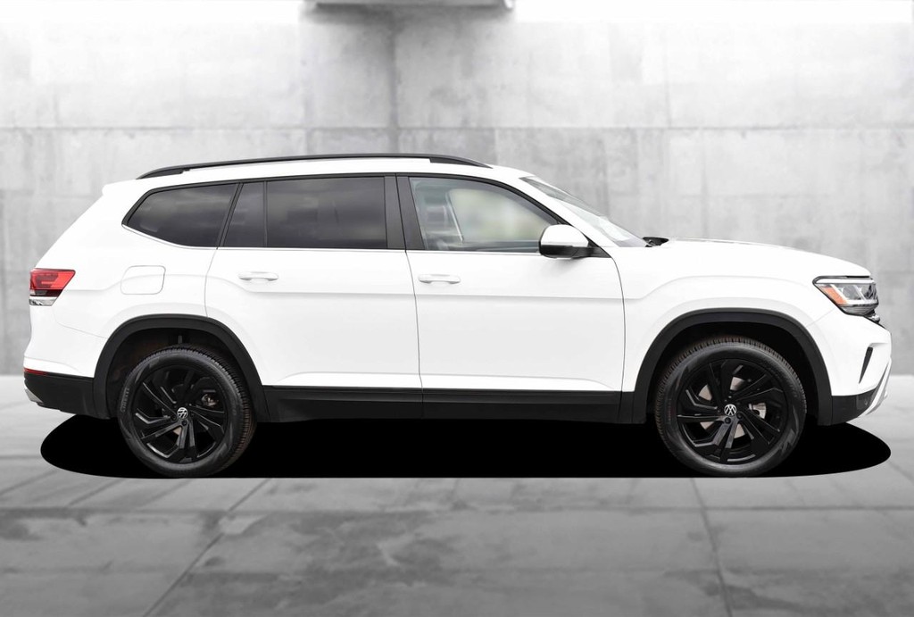 Volkswagen Atlas Vehicle Full-screen Gallery Image 5
