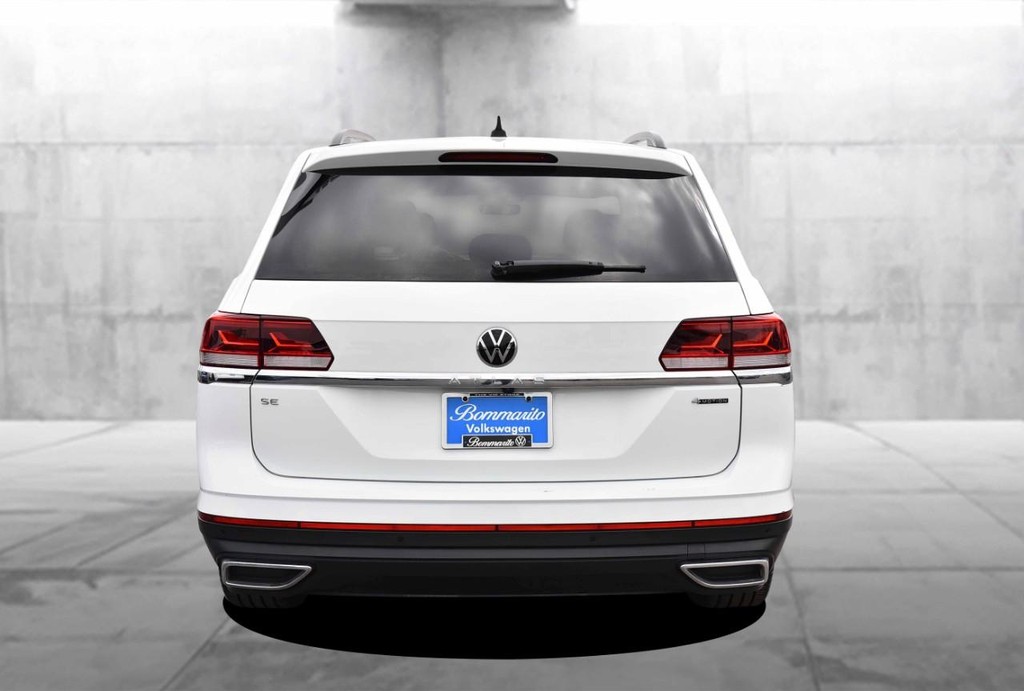 Volkswagen Atlas Vehicle Full-screen Gallery Image 6