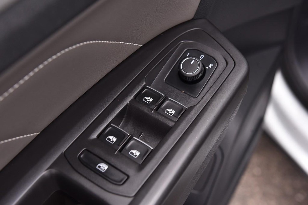 Volkswagen Atlas Vehicle Full-screen Gallery Image 8