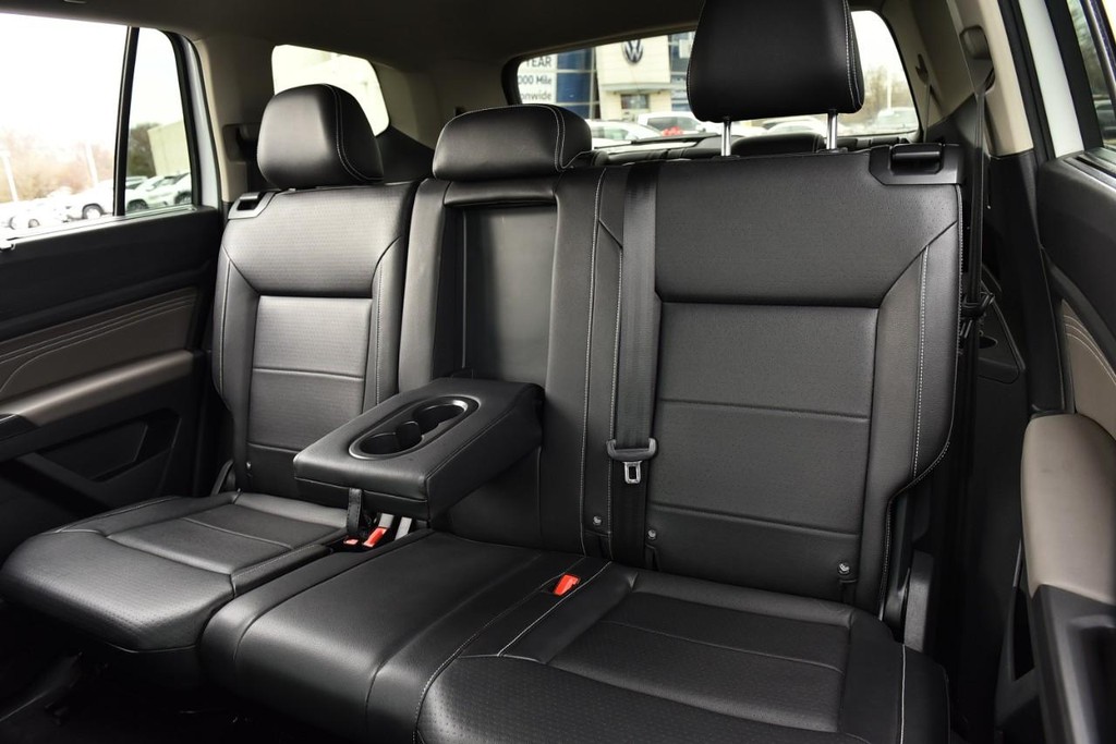 Volkswagen Atlas Vehicle Full-screen Gallery Image 21