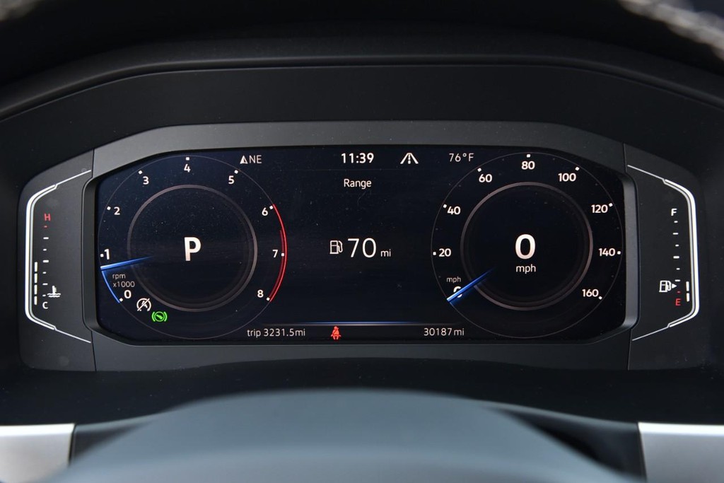 Volkswagen Atlas Vehicle Full-screen Gallery Image 12