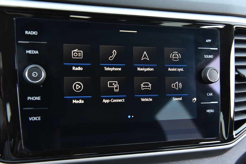 Volkswagen Atlas Vehicle Full-screen Gallery Image 14