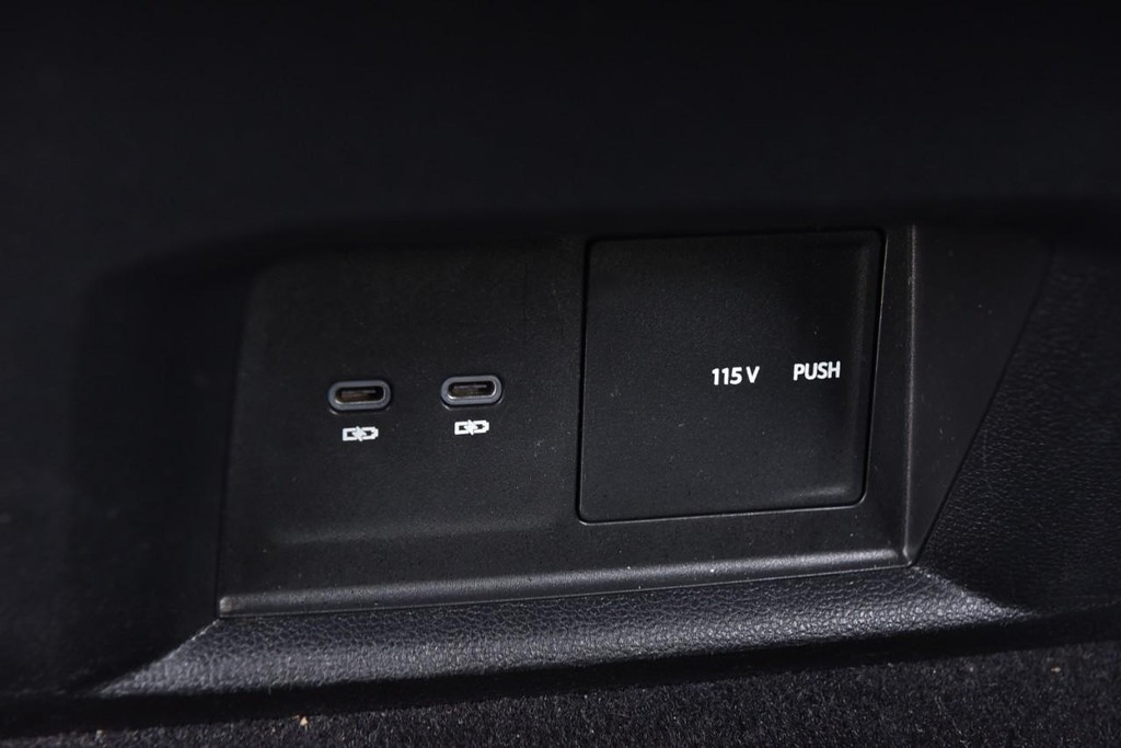 Volkswagen Atlas Vehicle Full-screen Gallery Image 23
