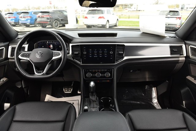 Volkswagen Atlas Cross Sport Vehicle Image 07