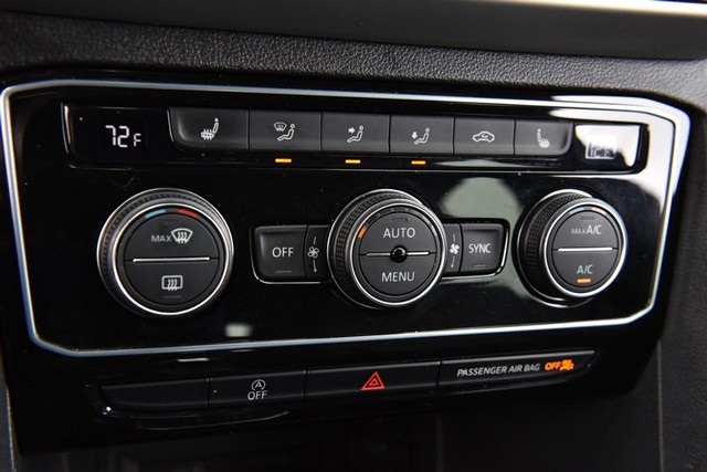 Volkswagen Atlas Cross Sport Vehicle Image 15