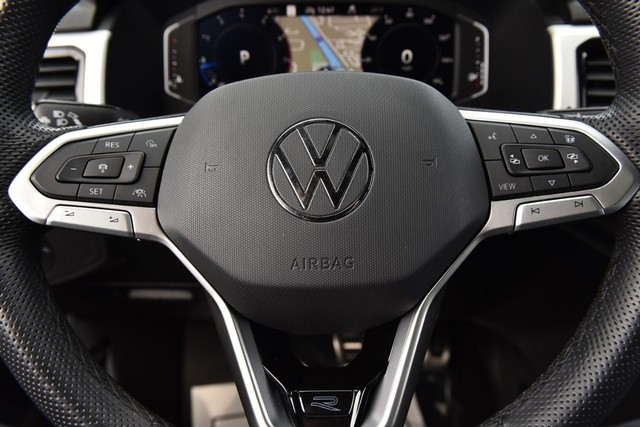 Volkswagen Atlas Cross Sport Vehicle Image 18