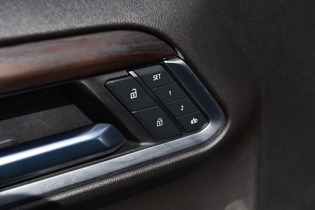 GMC Sierra 1500 Vehicle Full-screen Gallery Image 10