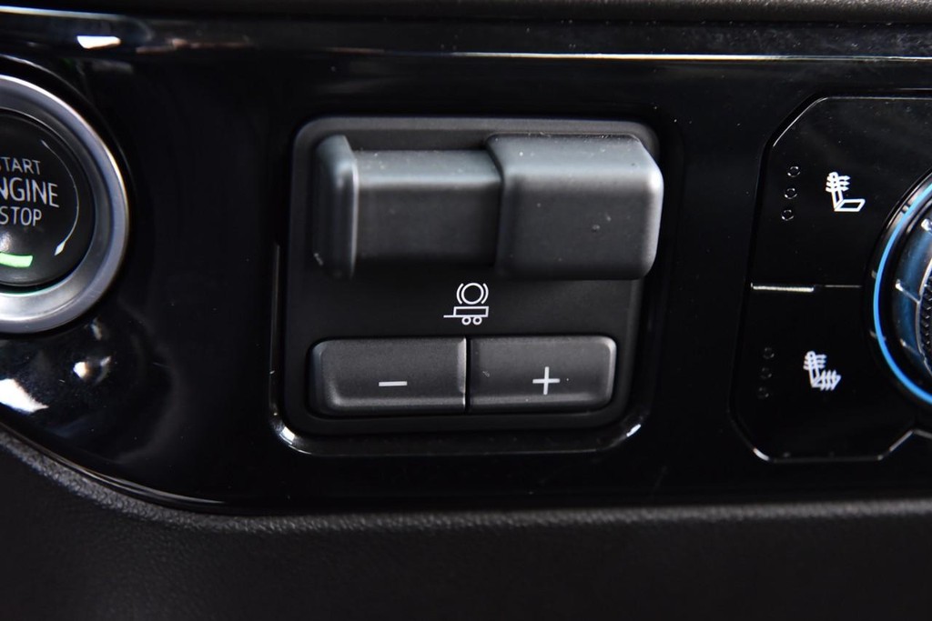 GMC Sierra 1500 Vehicle Full-screen Gallery Image 16