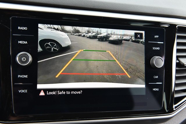 Volkswagen Atlas Cross Sport Vehicle Image 13