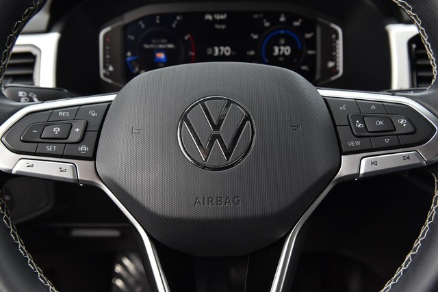 Volkswagen Atlas Cross Sport Vehicle Image 18