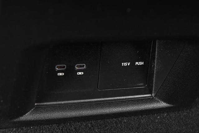 Volkswagen Atlas Cross Sport Vehicle Image 23