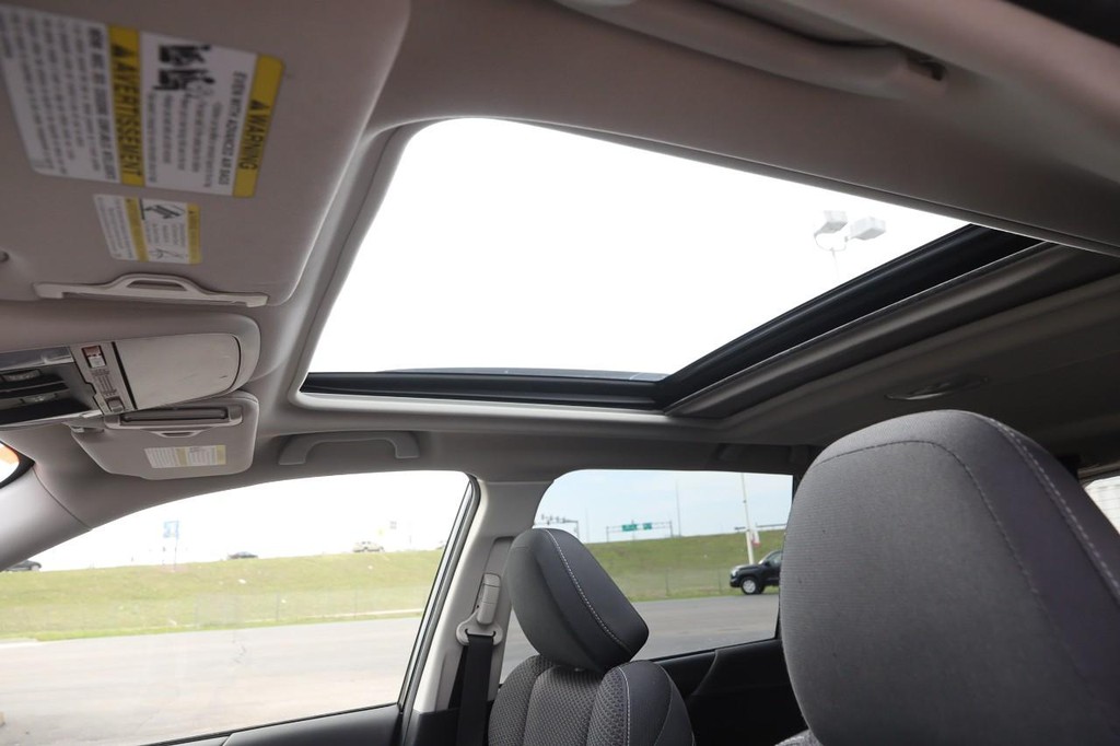 Subaru Forester Vehicle Full-screen Gallery Image 9