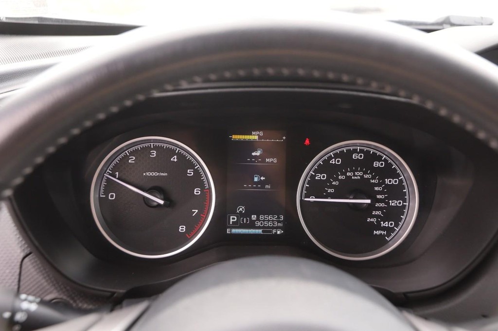 Subaru Forester Vehicle Full-screen Gallery Image 15