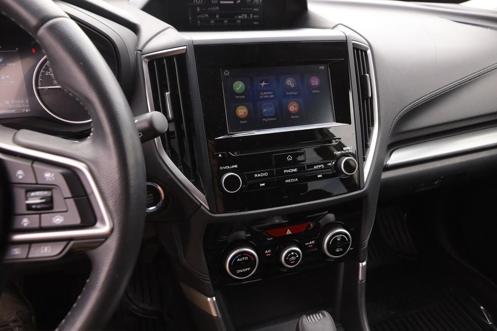 Subaru Forester Vehicle Full-screen Gallery Image 18
