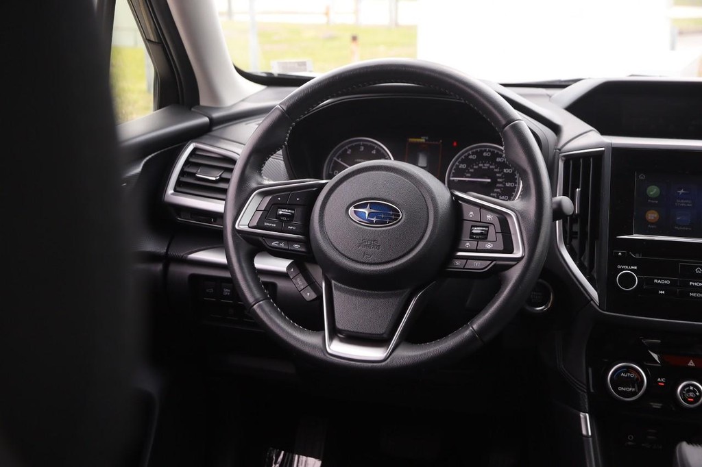 Subaru Forester Vehicle Full-screen Gallery Image 25