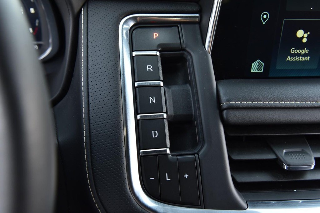 Chevrolet Tahoe Vehicle Full-screen Gallery Image 15