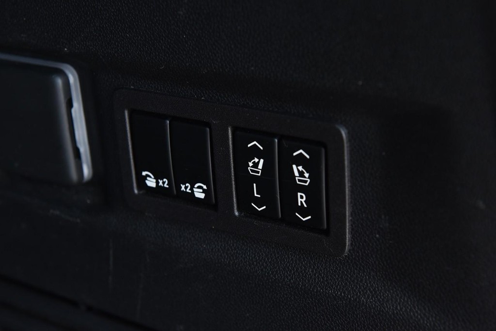 Chevrolet Tahoe Vehicle Full-screen Gallery Image 26